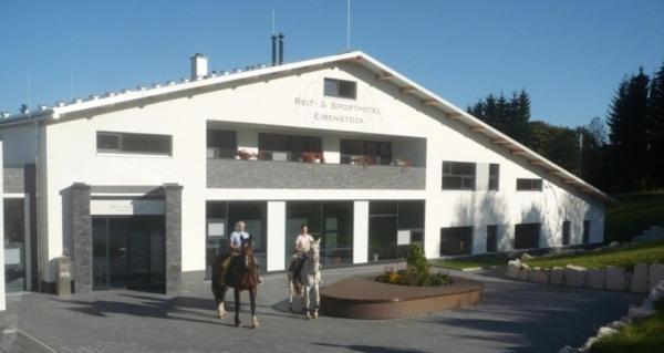 Reit- Und Sporthotel Eibenstock Extérieur photo